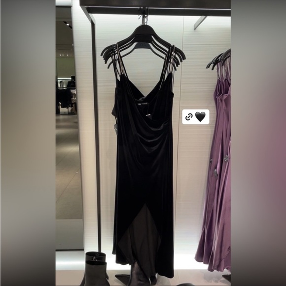 Zara Dresses & Skirts - NWT Bloggers Favorite Black Velvet Dress
